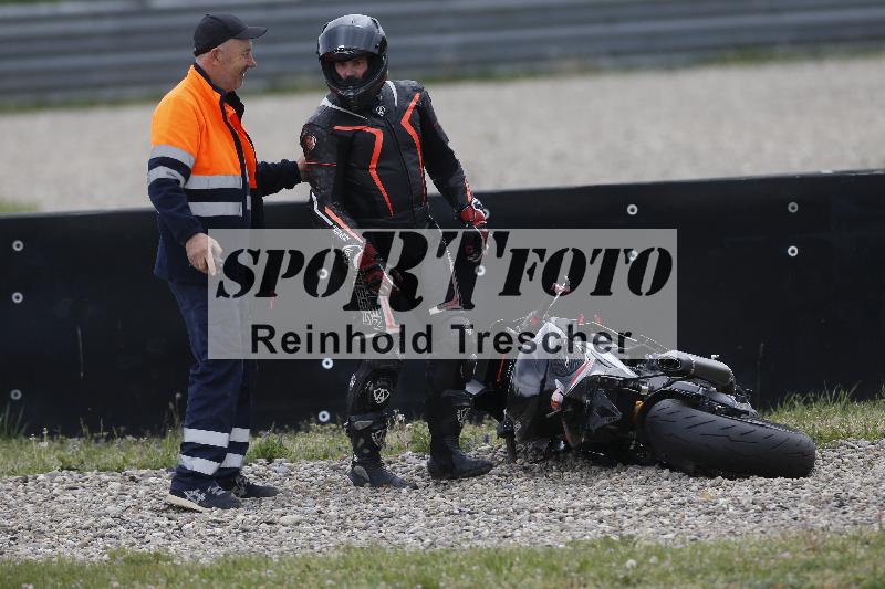 /09 19.04.2026  Caremotion get faster ADR/Gruppe gelb/34